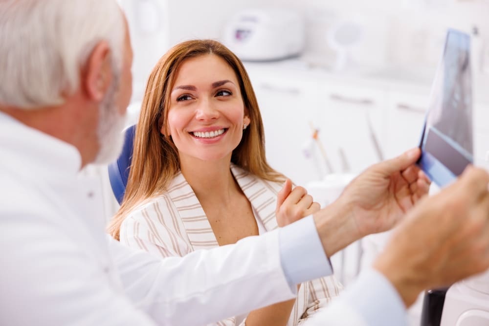 The Pros and Cons of Being In-Network vs. Out-of-Network for Dentists